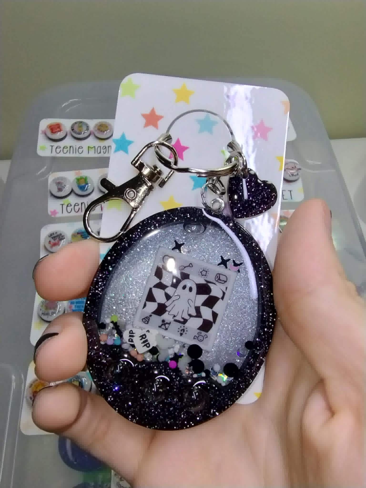 Creaturegotchi Liquid Resin Shaker Keychain- Creepy Critter Edition
